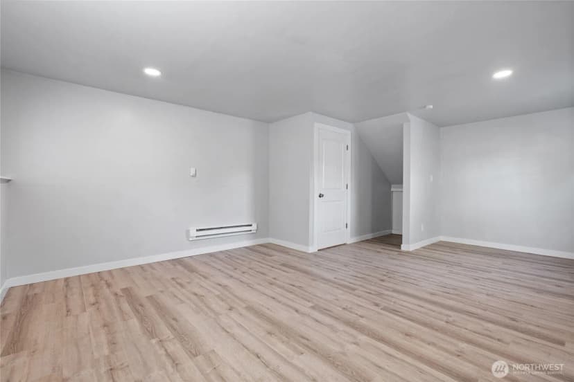 Property photo for 13615 Twin Lakes Drive E, Graham photo 22