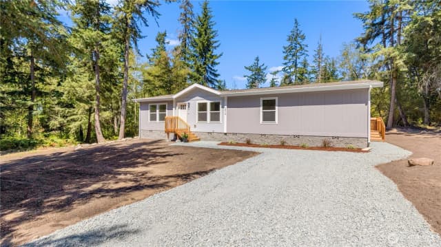 Property photo for 1019 Harmony Road, Oak Harbor photo 2