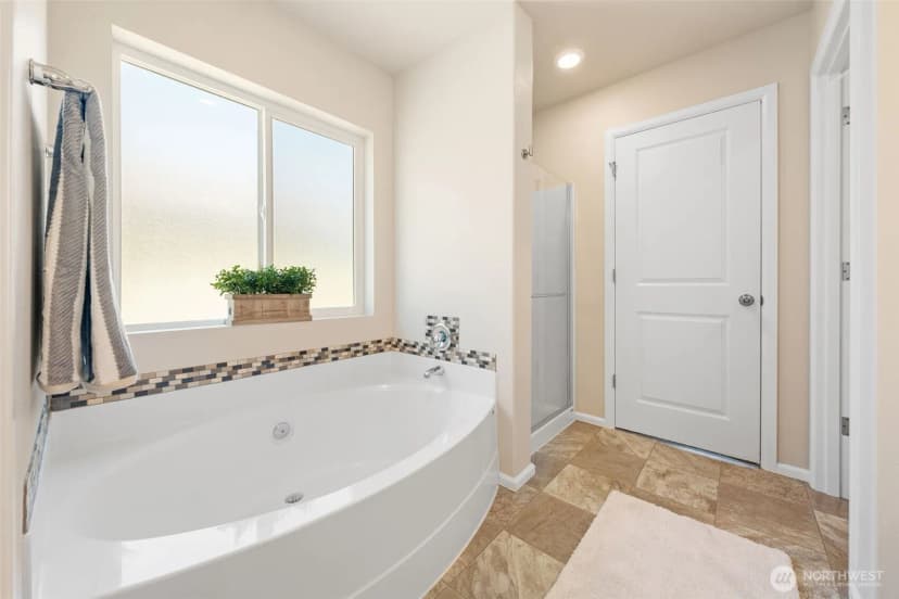 Property photo for 3429 Juno Street Ne, Lacey photo 20
