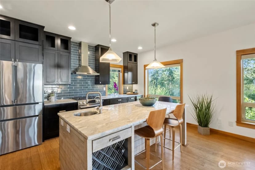Property photo for 8996 Dearborn Avenue, Blaine photo 17