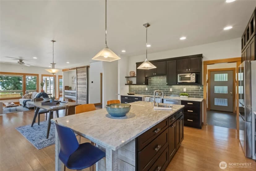 Property photo for 8996 Dearborn Avenue, Blaine photo 15