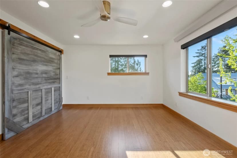 Property photo for 8996 Dearborn Avenue, Blaine photo 24