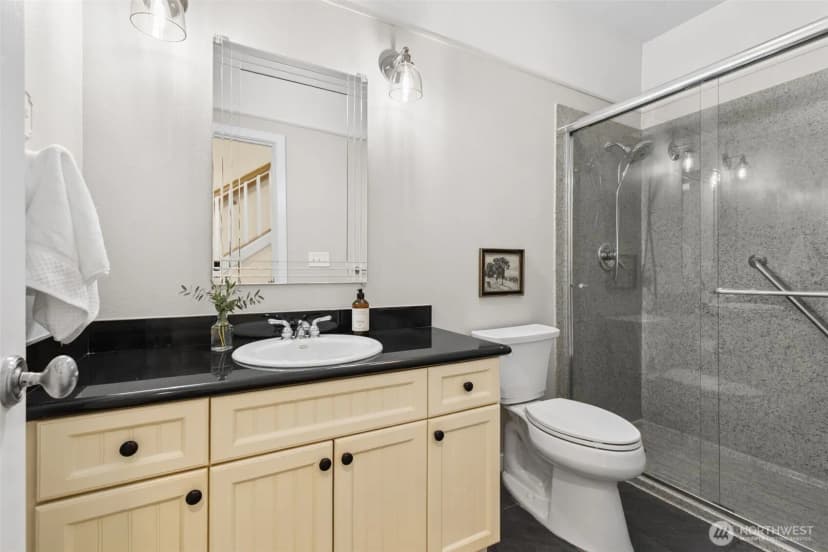 Property photo for 902 S Linden Lane, Tacoma photo 14