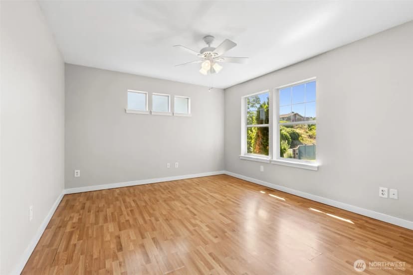 Property photo for 902 S Linden Lane, Tacoma photo 22