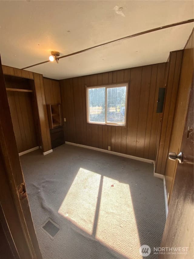 Property photo for 25102 51 Avenue E, Graham photo 2