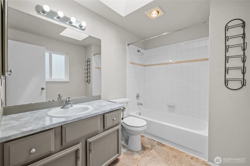 Property photo for 742 N 103rd Street, Seattle photo 15