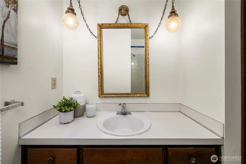 Property photo for 725 N 188th Street, Shoreline photo 19