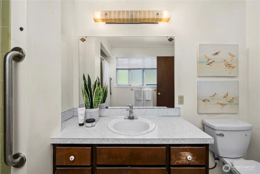 Property photo for 725 N 188th Street, Shoreline photo 17