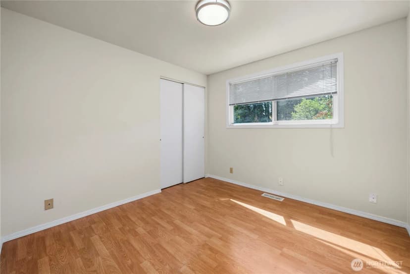 Property photo for 725 N 188th Street, Shoreline photo 20
