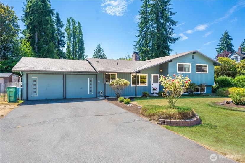 Property photo for 725 N 188th Street, Shoreline photo 2
