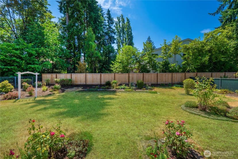 Property photo for 725 N 188th Street, Shoreline photo 30