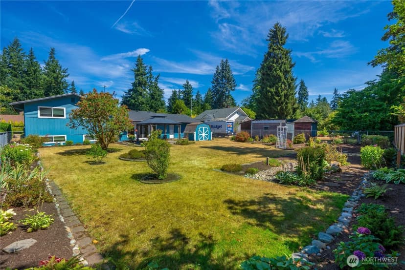 Property photo for 725 N 188th Street, Shoreline photo 32