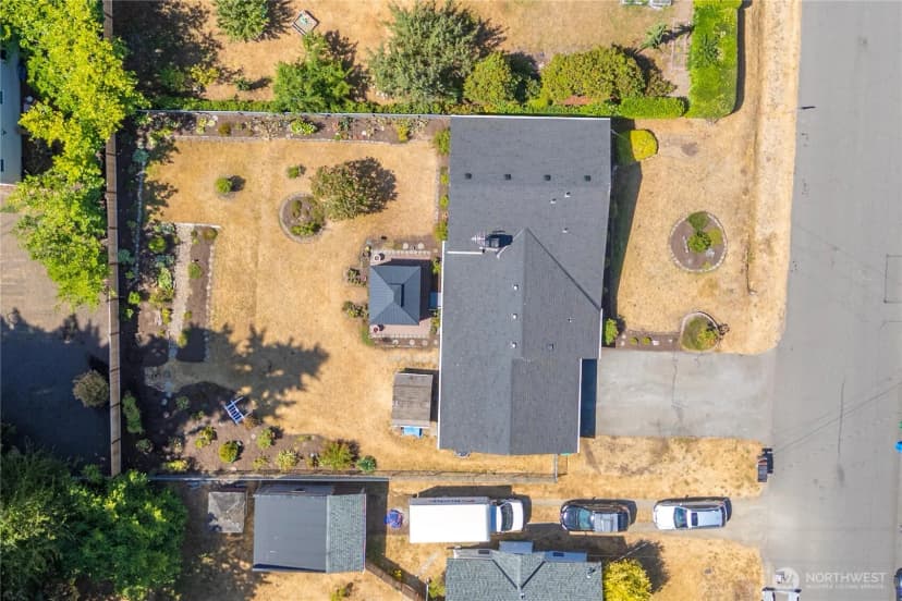 Property photo for 725 N 188th Street, Shoreline photo 34