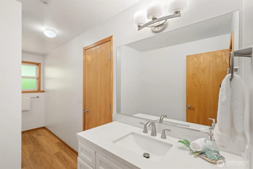 Property photo for 3204 30th Street, Bellingham photo 32