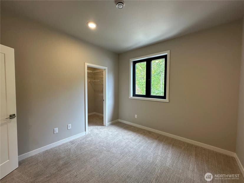Property photo for 571 Creston Court, Bellingham photo 25