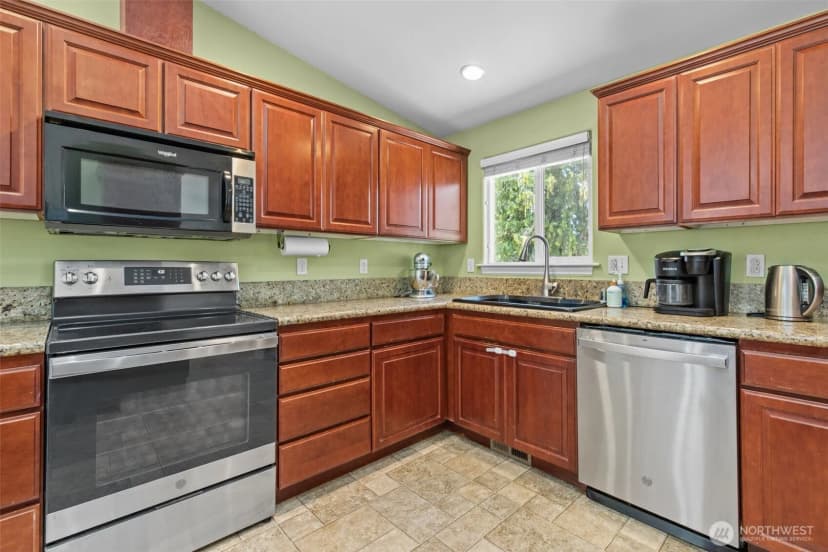 Property photo for 15028 45th Place W, Lynnwood photo 9