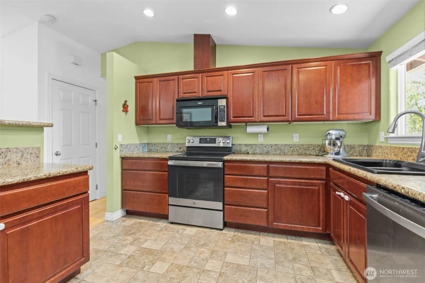 Property photo for 15028 45th Place W, Lynnwood photo 8