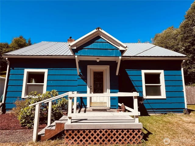 Property photo for 1550 Larch Street, Raymond