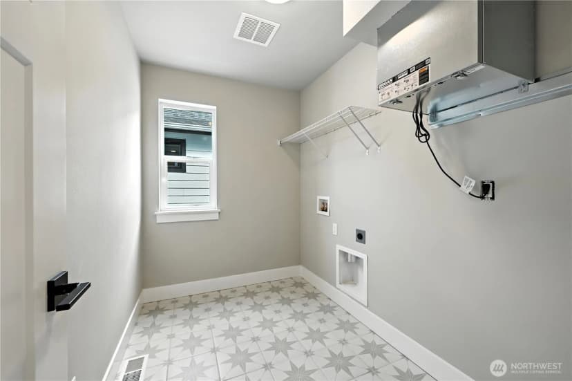 Property photo for 19128 Meridian Drive Se #cw 05, Bothell photo 24