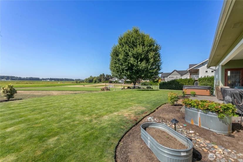 Property photo for 1792 Bradley Road, Lynden photo 32