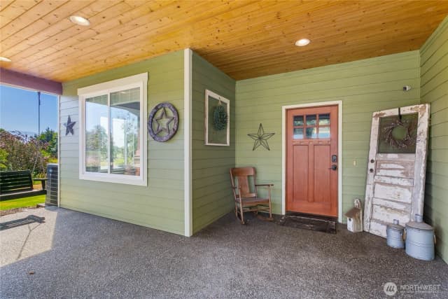 Property photo for 1792 Bradley Road, Lynden photo 5
