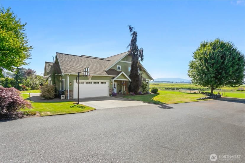 Property photo for 1792 Bradley Road, Lynden photo 4