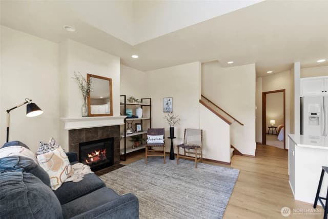 Property photo for 25879 Arklow Place Ne, Kingston photo 5