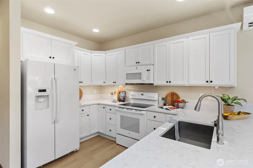Property photo for 25879 Arklow Place Ne, Kingston photo 10