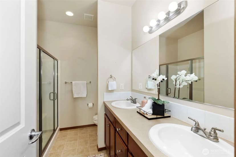 Property photo for 25879 Arklow Place Ne, Kingston photo 16
