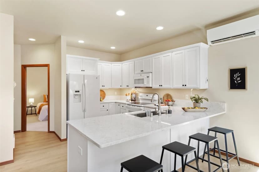 Property photo for 25879 Arklow Place Ne, Kingston photo 9