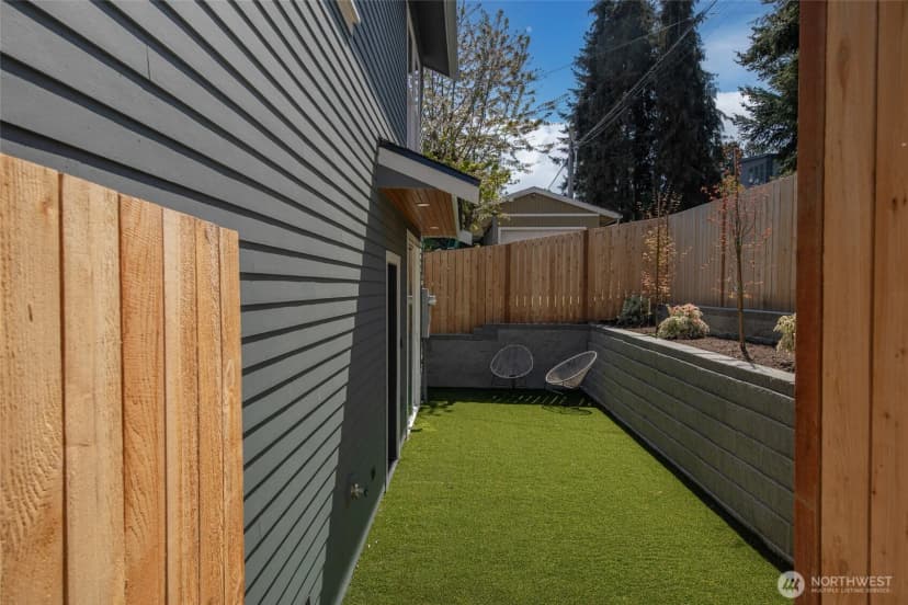 Property photo for 3637 34th Avenue W, Seattle photo 19