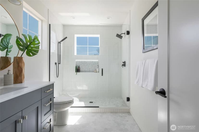 Property photo for 3637 34th Avenue W, Seattle photo 10