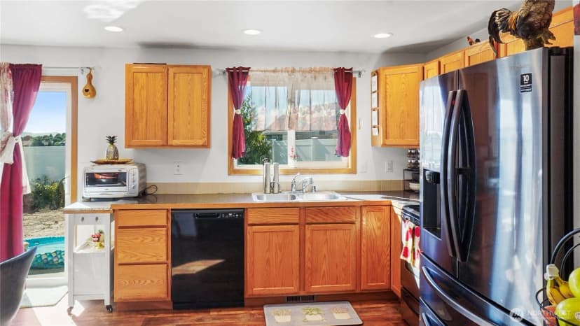Property photo for 905 Sunstone Court, Othello photo 11