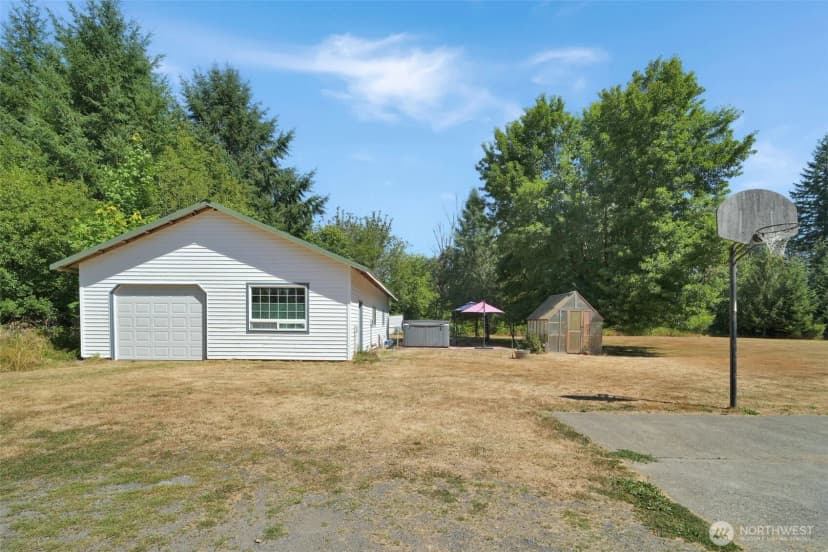 Property photo for 135 Apling Drive, Toledo photo 30