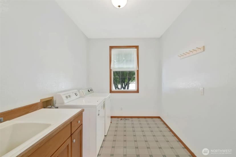Property photo for 135 Apling Drive, Toledo photo 15