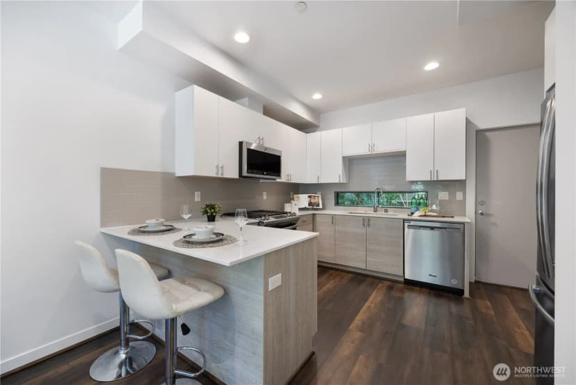 Property photo for 521 Nw 70th Street, Seattle photo 10