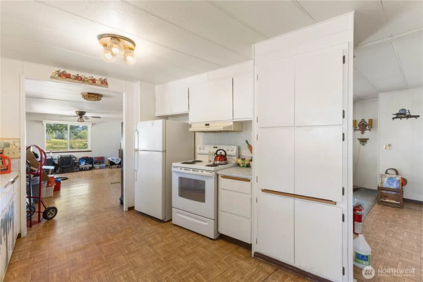 Property photo for 6102 257th Street E, Graham photo 10