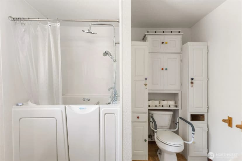 Property photo for 6102 257th Street E, Graham photo 14