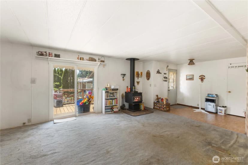 Property photo for 6102 257th Street E, Graham photo 5