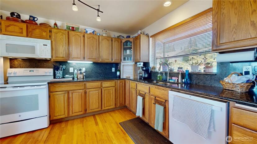 Property photo for 7549 E Alki View Court, Port Orchard photo 11