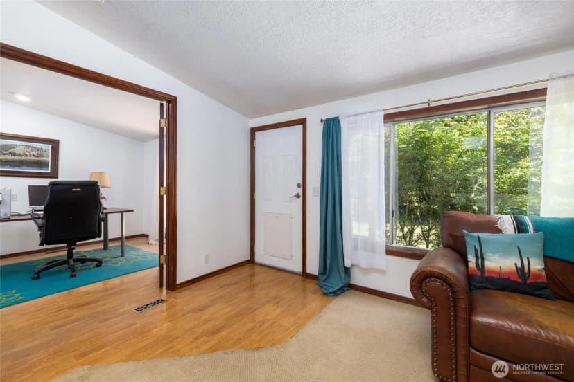 Property photo for 20758 Hartry Lane, Sedro Woolley photo 6