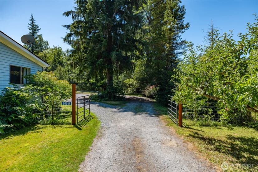 Property photo for 20758 Hartry Lane, Sedro Woolley photo 5