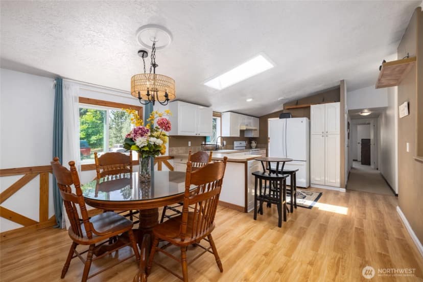 Property photo for 20758 Hartry Lane, Sedro Woolley photo 11