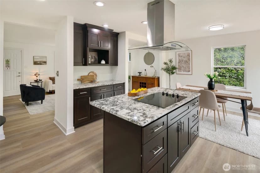 Property photo for 12635 Beacon Avenue S, Seattle photo 8