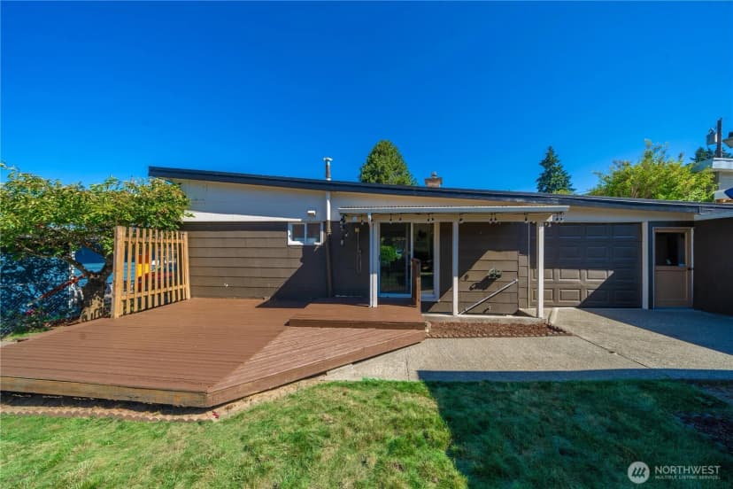 Property photo for 2209 Ne 9th Street, Renton photo 18
