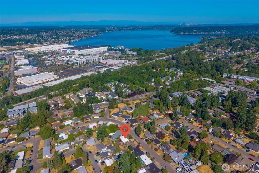 Property photo for 2209 Ne 9th Street, Renton photo 25
