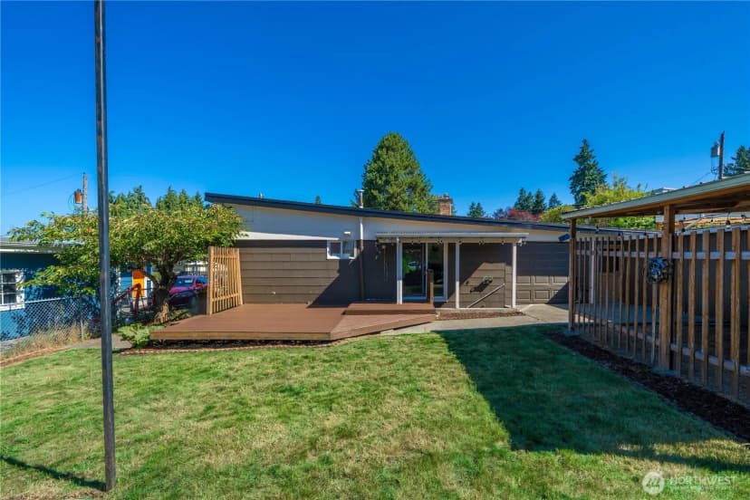 Property photo for 2209 Ne 9th Street, Renton photo 9