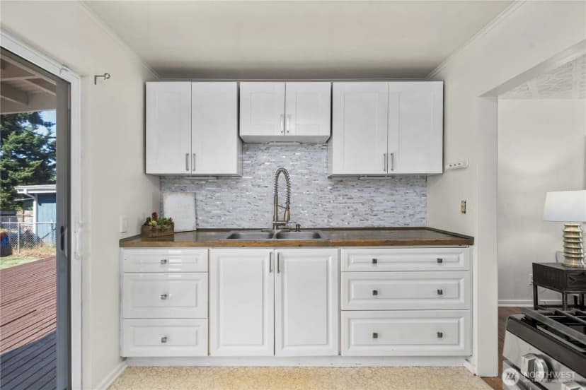 Property photo for 2209 Ne 9th Street, Renton photo 11