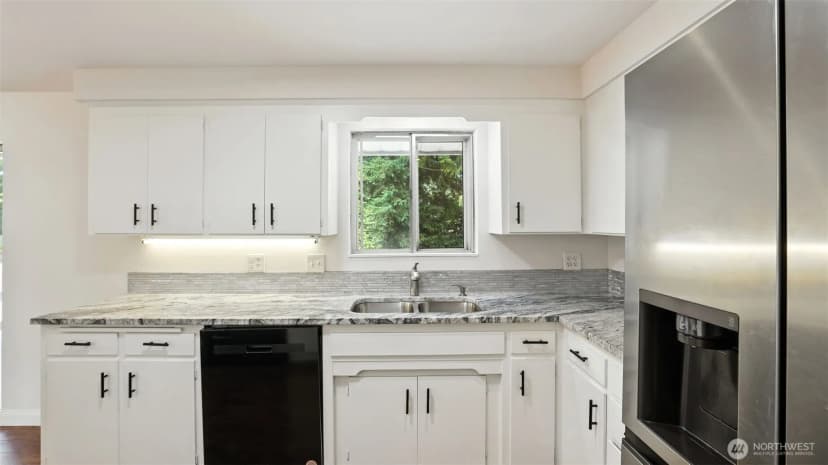 Property photo for 11404 Se 180th Place, Renton photo 14