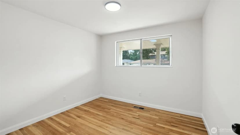 Property photo for 11404 Se 180th Place, Renton photo 19